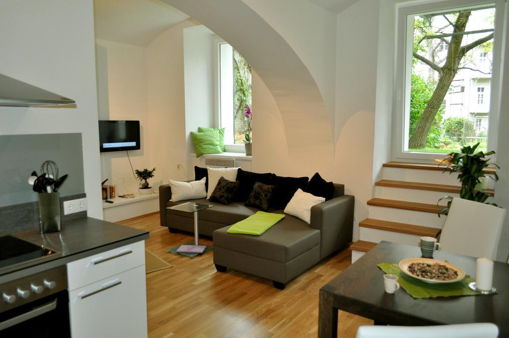 Ferienwohnung Im Univiertel Mit Garten กราซ ภายนอก รูปภาพ